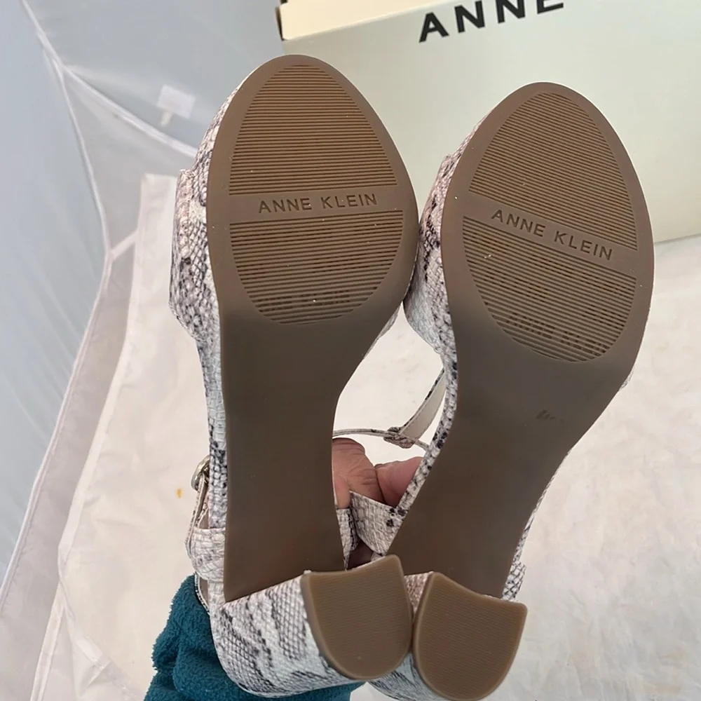 Anne Klein Vita Sandals - Picture 10 of 11